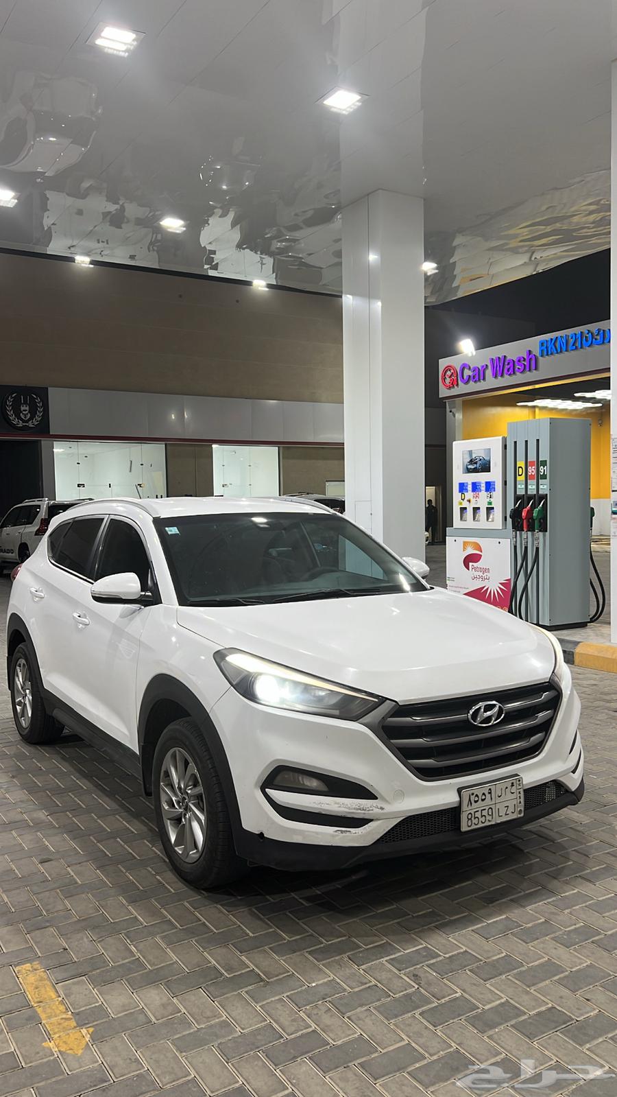 توسان 2016 بانزين للبيع64488851802625111