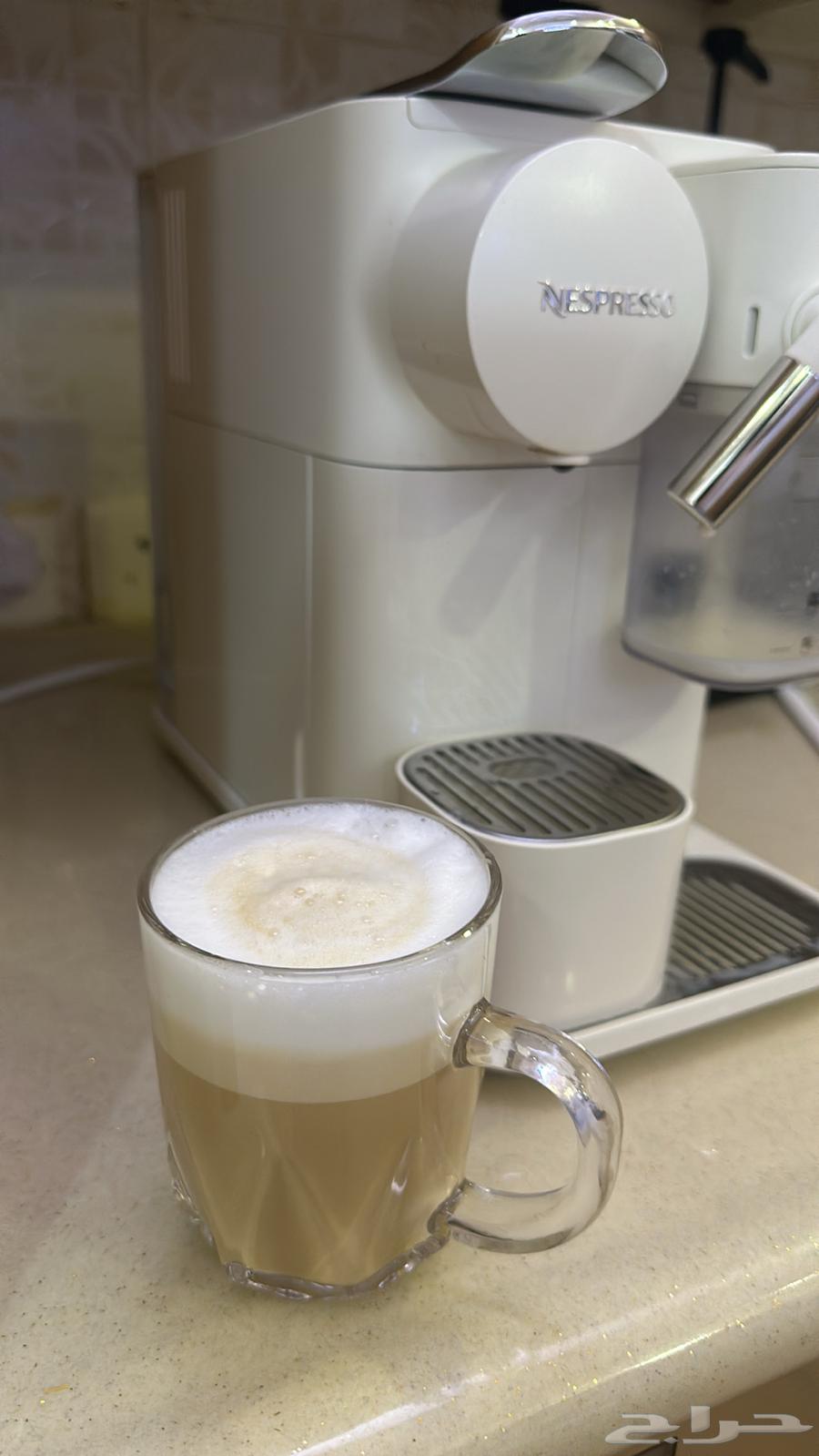 مكينة قهوة نسبريسو لاتيسما ون64342758155778110