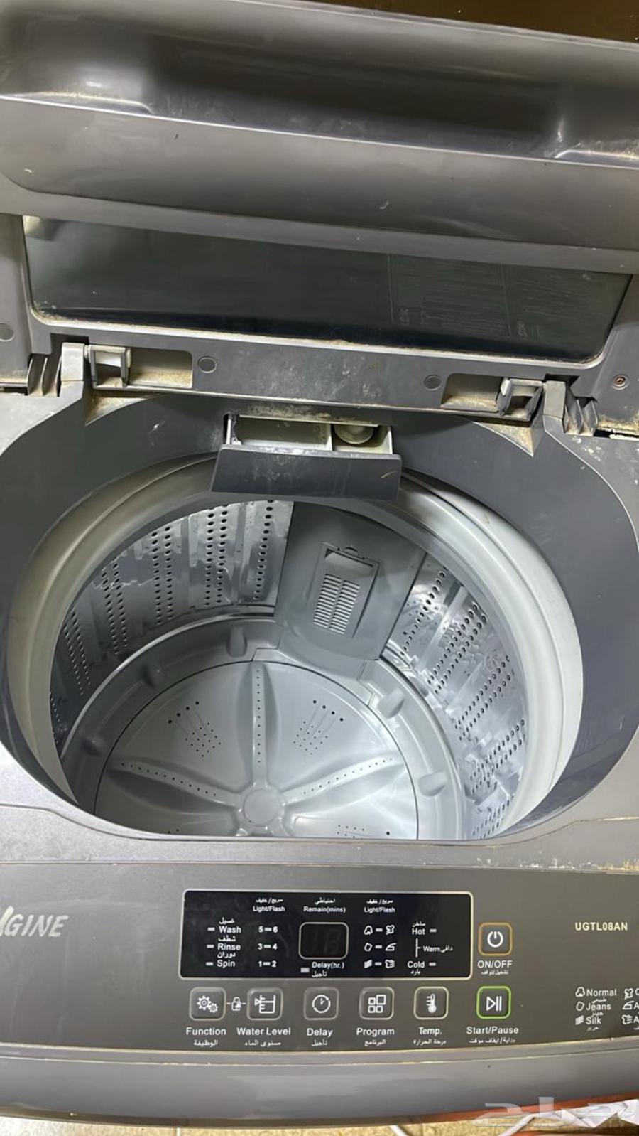 Yogen 8 kg automatic washing machine, clean and in good condition.64347880572674112
