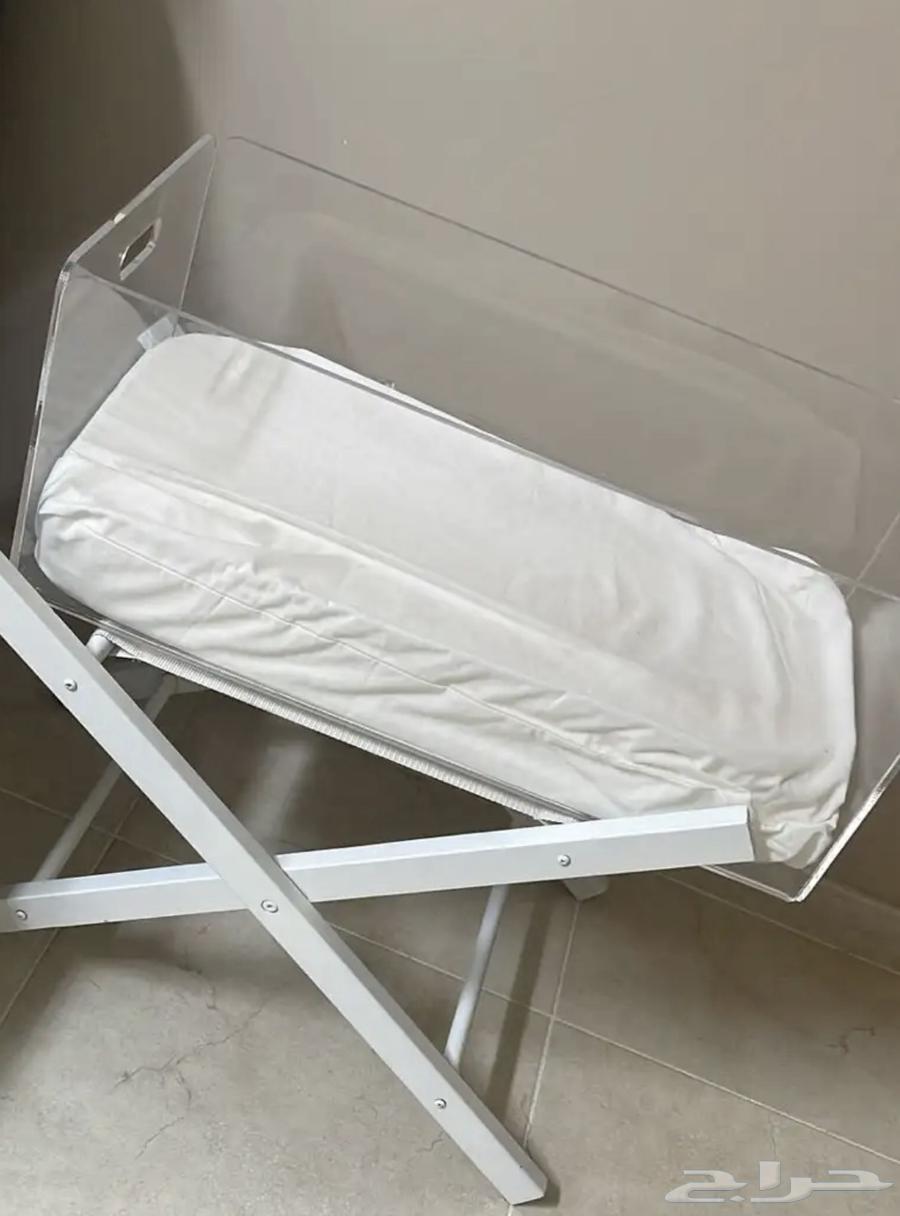 Acrylic bed, very clean, used only once64348538656770110