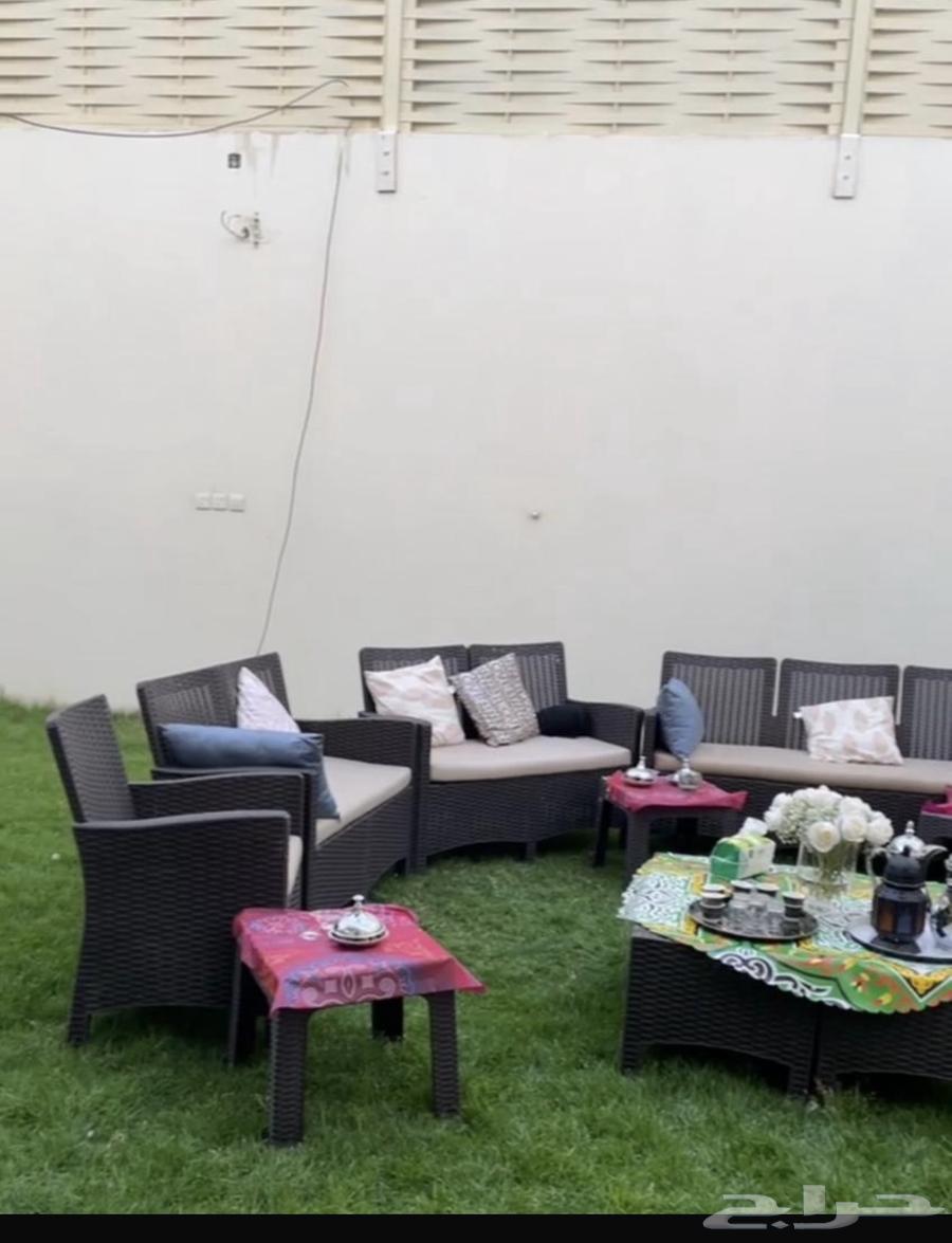 طقمين كراسي للبيع64347456539907111