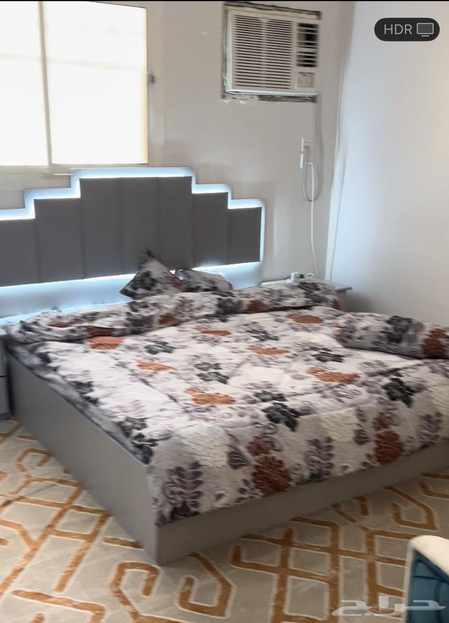 غرفة نوم شبه جديد مع انارات محيطية LED64337353954177110