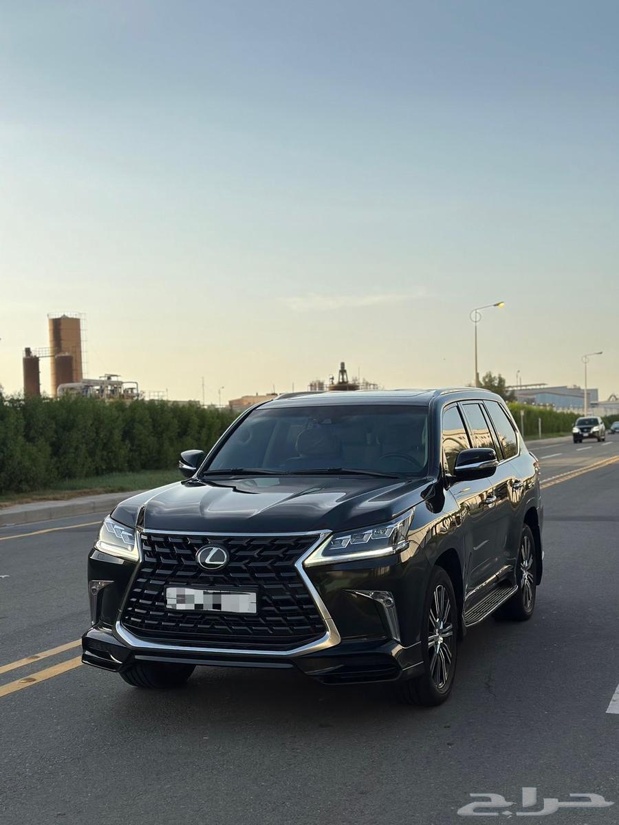 Lexus LX570 202163618060708226112