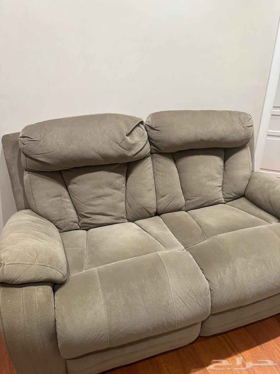 Two-piece sofa from Al-Mutlaq64343824765185111