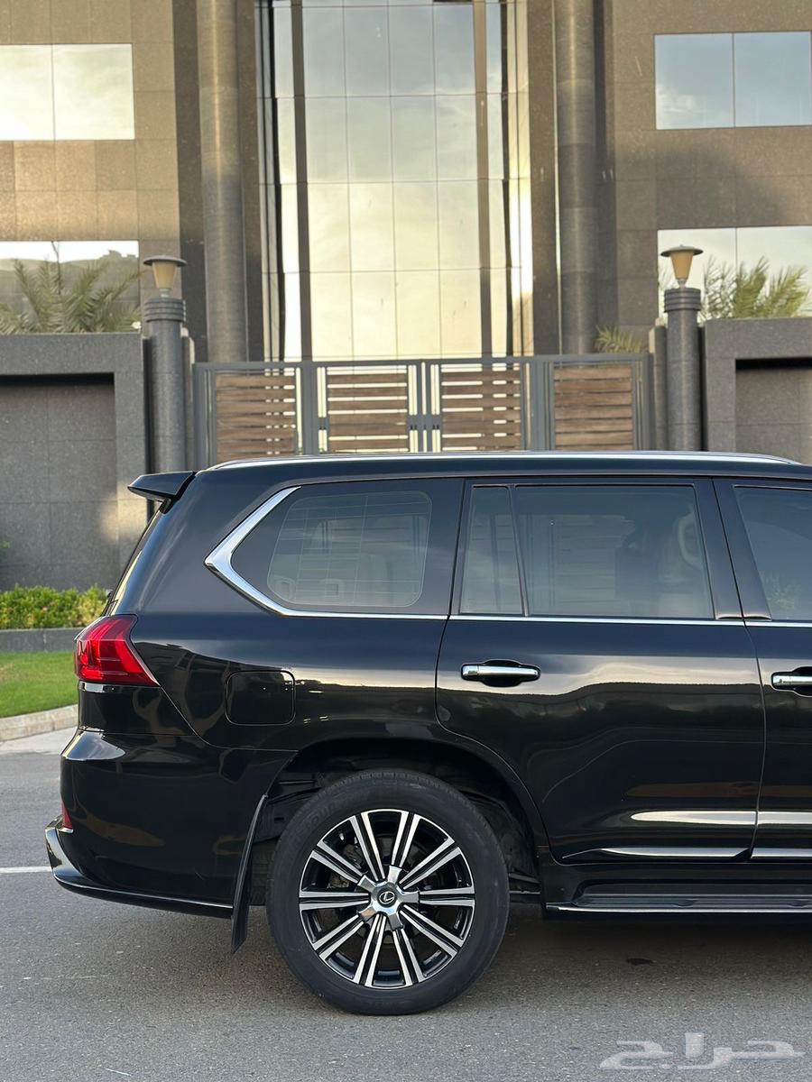 Lexus LX570 202163618060708226114