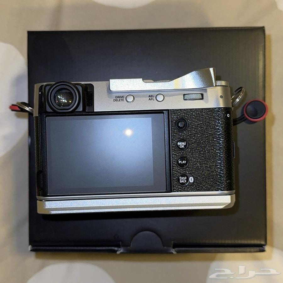 للبيع كاميرا Fujifilm x100vi شبه الجديد64345418579843111