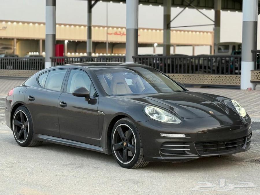 Porsche - Panamera - 2016 - Saudi - Half Full63618060386179111