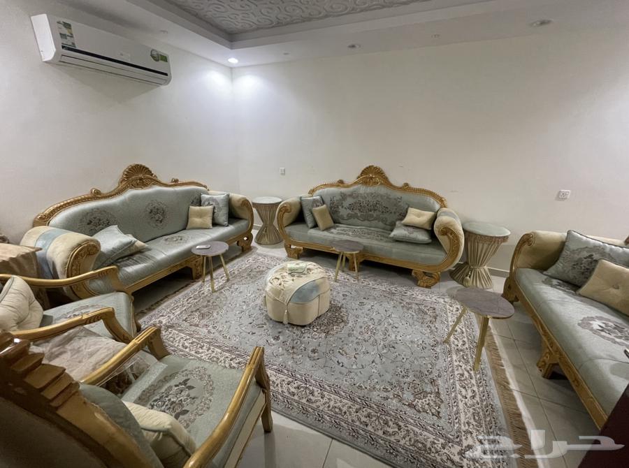 Selling a sofa set in excellent condition64346103500418110