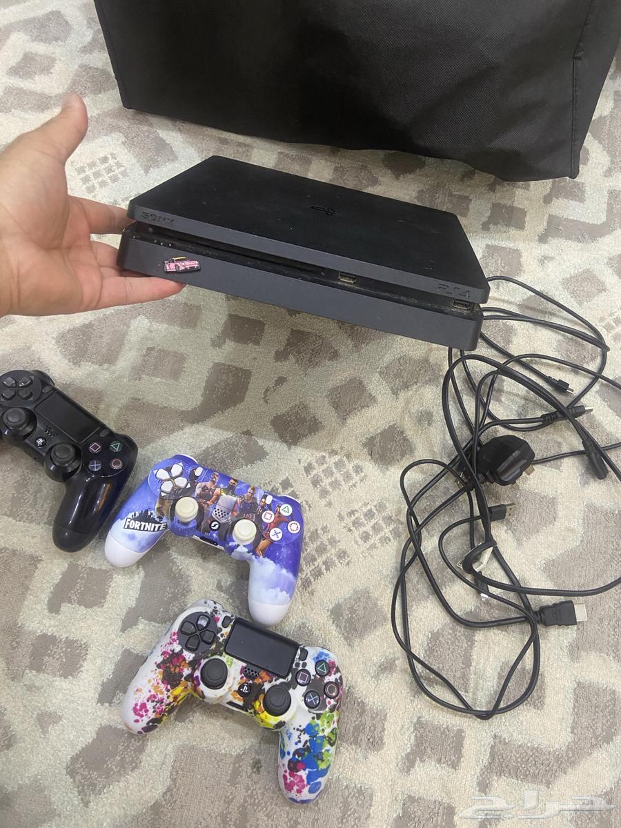PlayStation 4 with three controllers64323925876226111