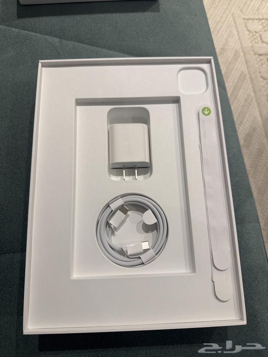 ايباد M4 2024 شاشة 1164343854893954111