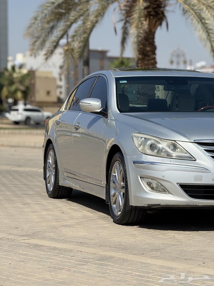 Geness 2014 with condition and engines64484621155201114