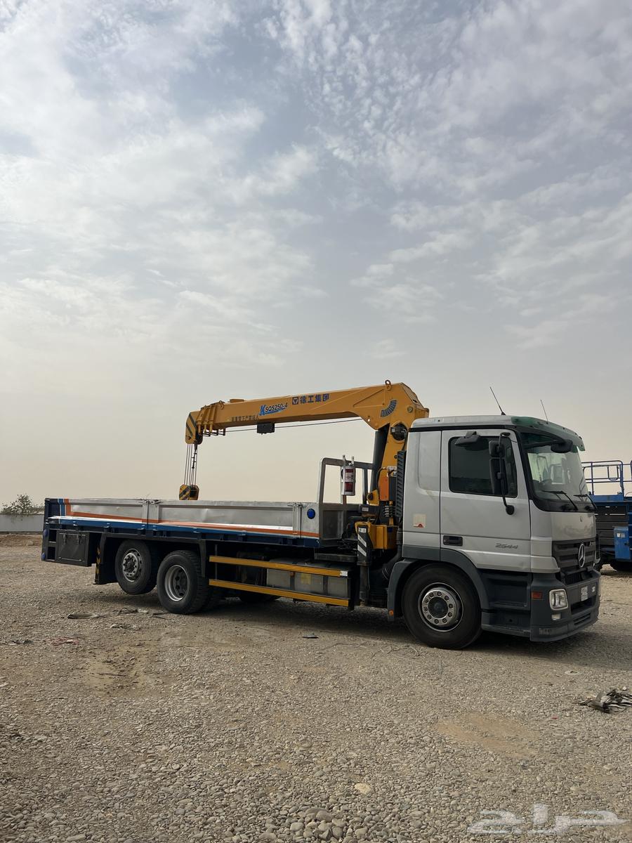 بوم تراك 10 طن For rent a 10-or boom truck64384534842755110