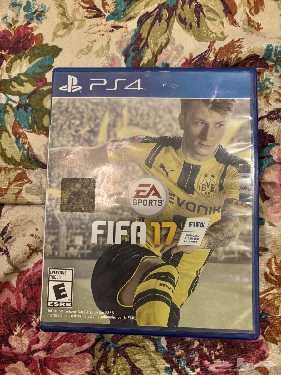 فيفا 17 بلايستيشن 4 للبيع   60 ريال  نظيفة وتعمل كالجديدة64347205570817110