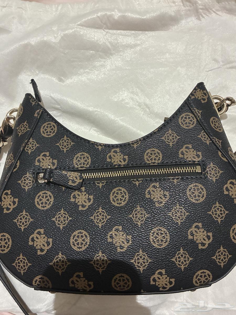 شنطة لنساء من ماركة GUESS أصلية64347221955201111