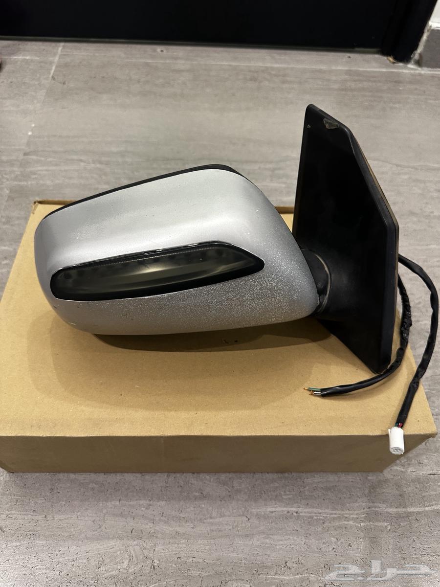 مرايه كورلا يمين تجاري فيها اشاره بدون صفط السعر 80 ريال64486191437059113