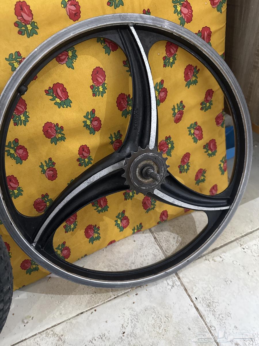 جنوط مروحة مقاس 20 للبيع لون أسود عدد استعمال أسبوع فقط64491023557122110