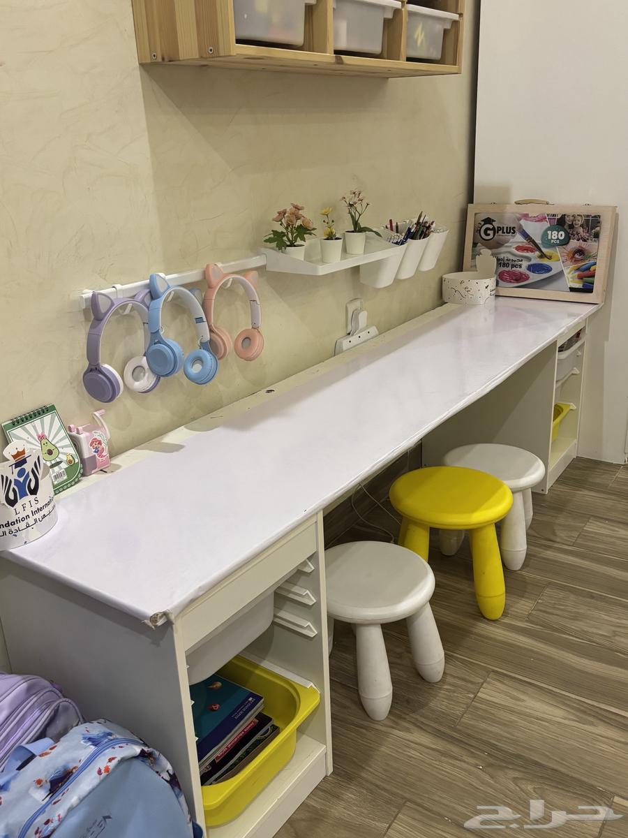 مكتب مدرسي من ايكيا64336912747267112