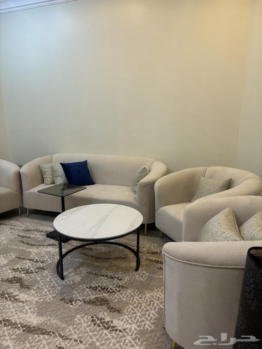 Clean sofa and display tables for sale64346753998849111