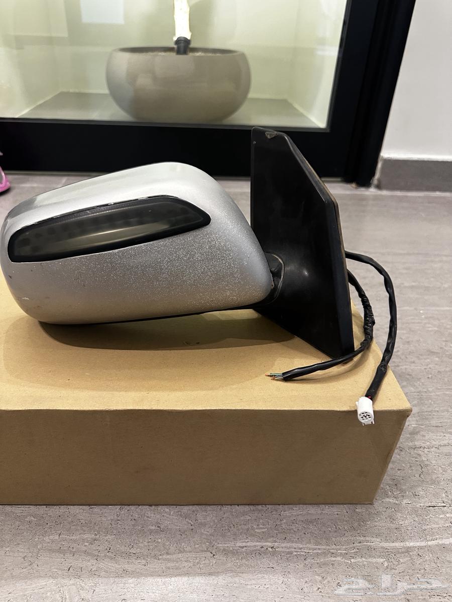 مرايه كورلا يمين تجاري فيها اشاره بدون صفط السعر 80 ريال64486191437059110