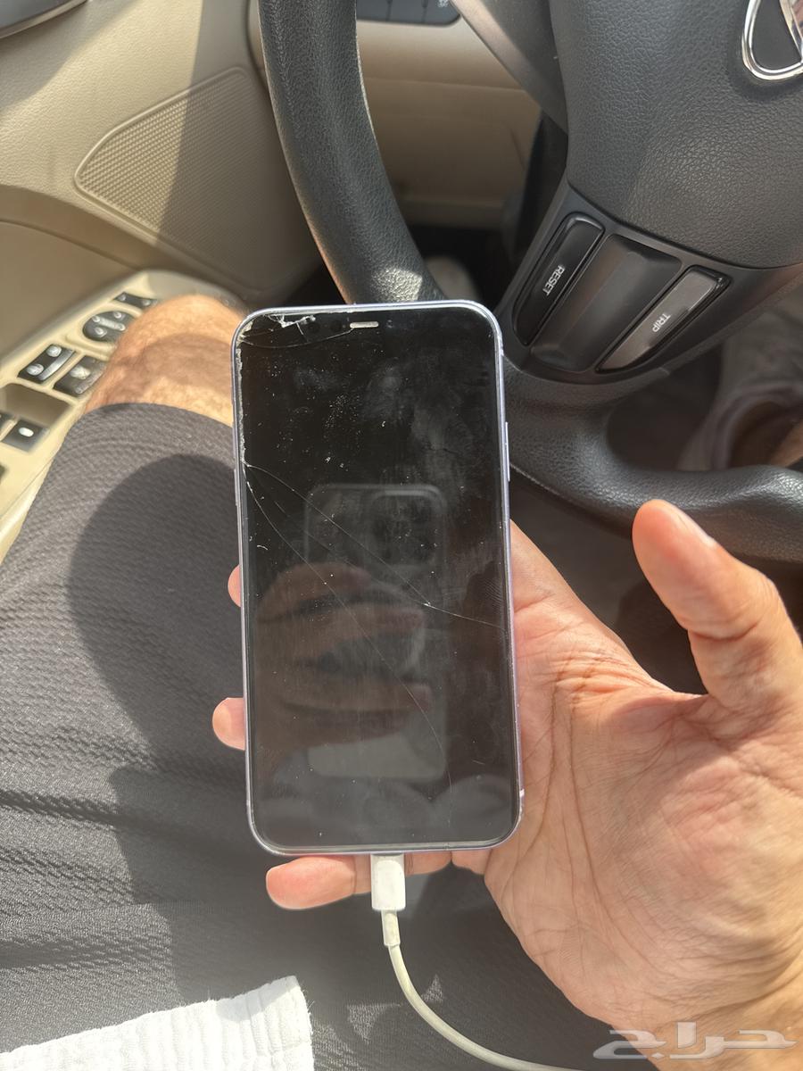 ايفون 11 حجم 128 بطاريه 7464341810988931110