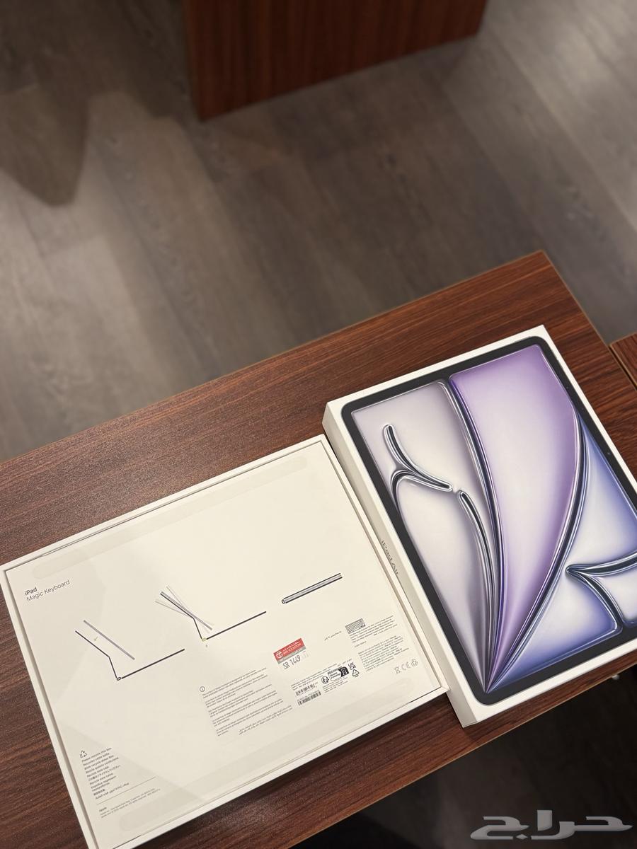 ابل ايباد اير M13 والكيبورد64341176272642111