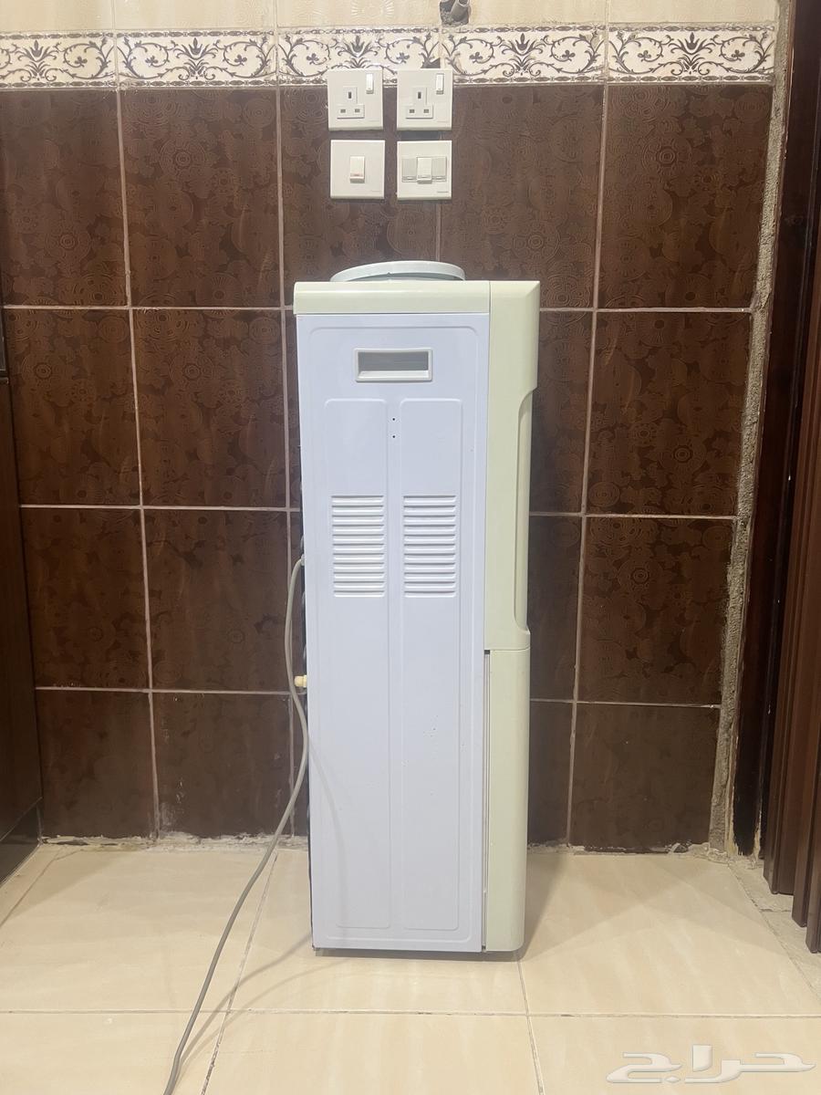 Refrigerator used for only one year, almost new64347034891009110