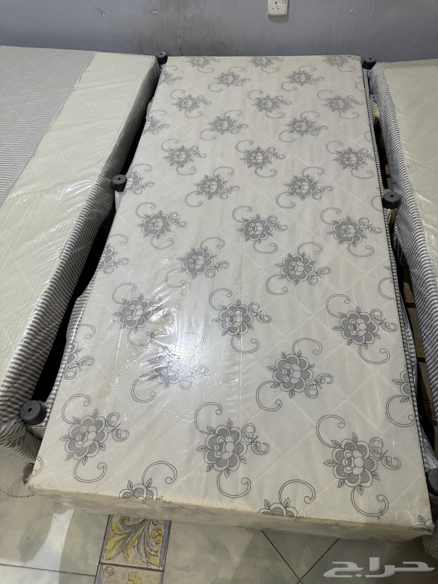 سرير للبيع مع مرتبه64337946115073110