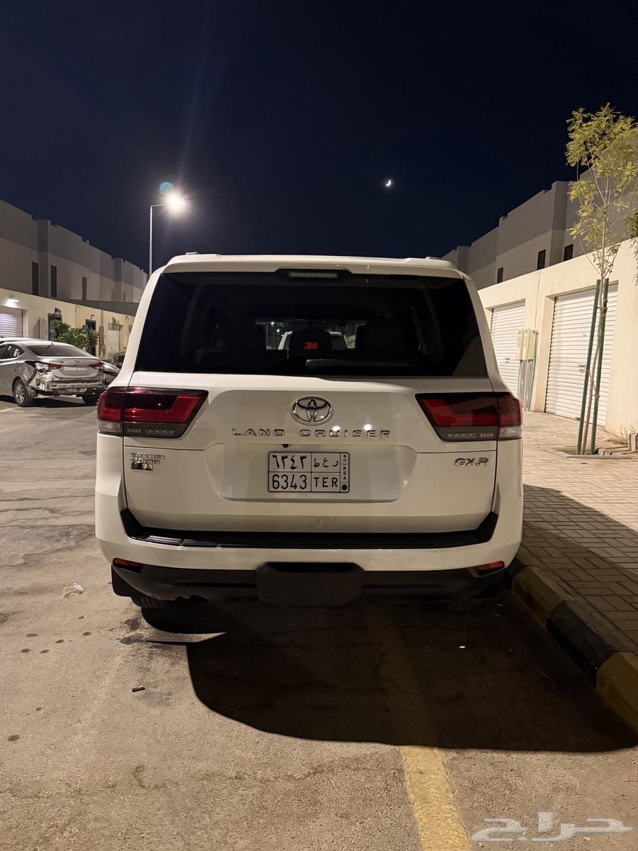 للبيع لاندكروزر 2023 ديزل بريمي جكسار L1 هدد64491129759234113