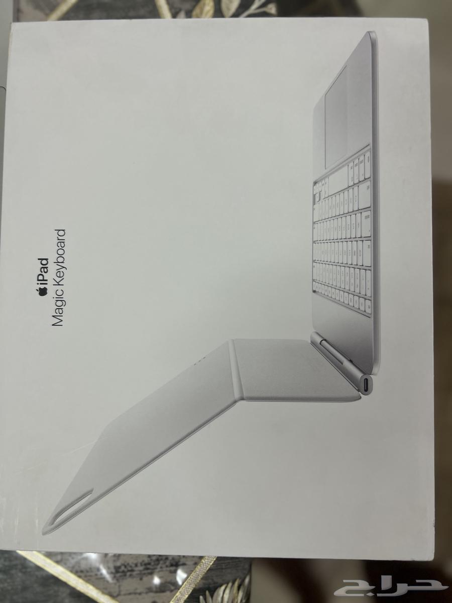 ماجيك كيبورد أبل أصلي جديد لآيباد برو 2024 مقاس 13 لون ابيض64347412717954110