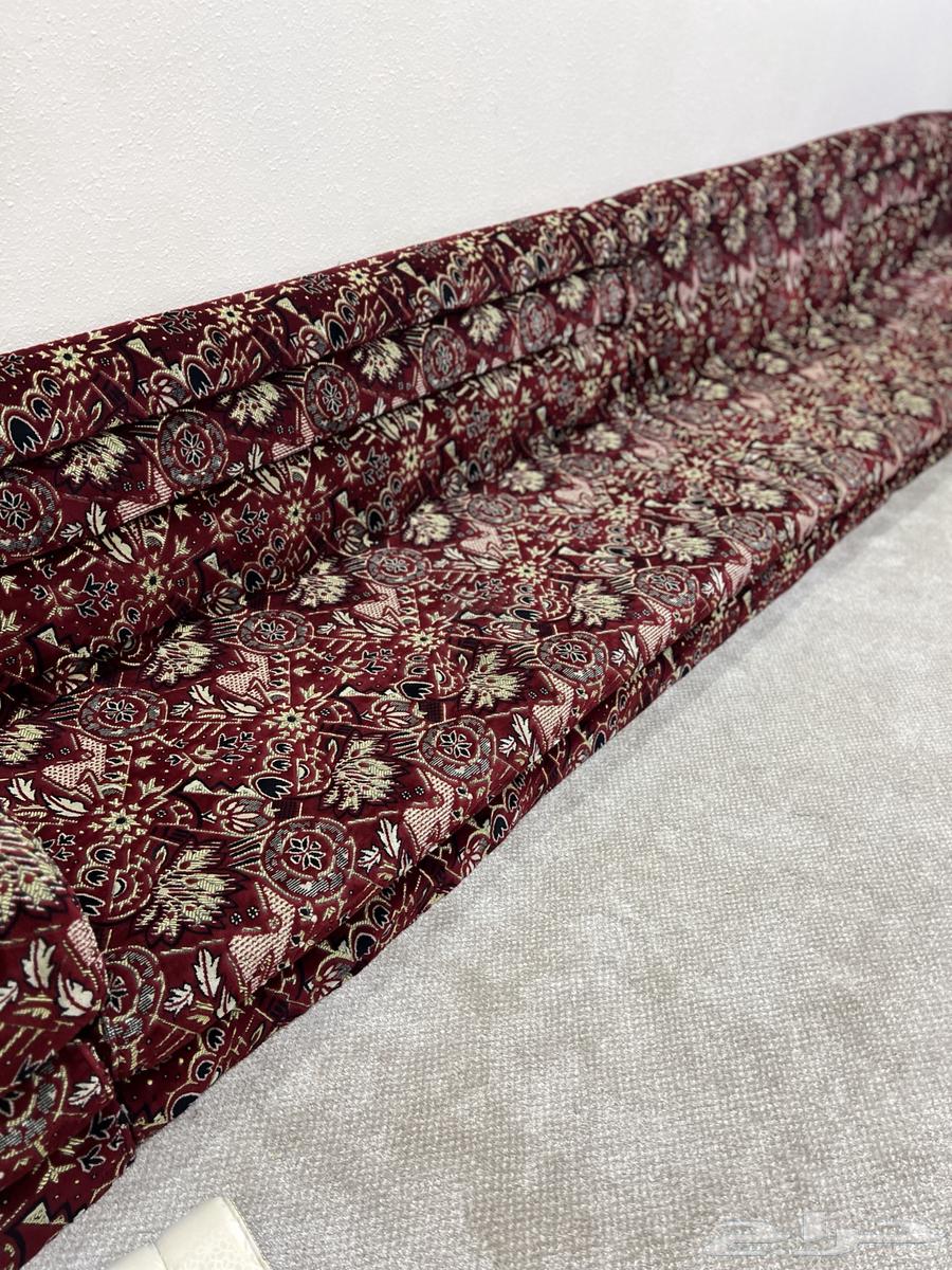 كنب للبيع 4.664337501833601113