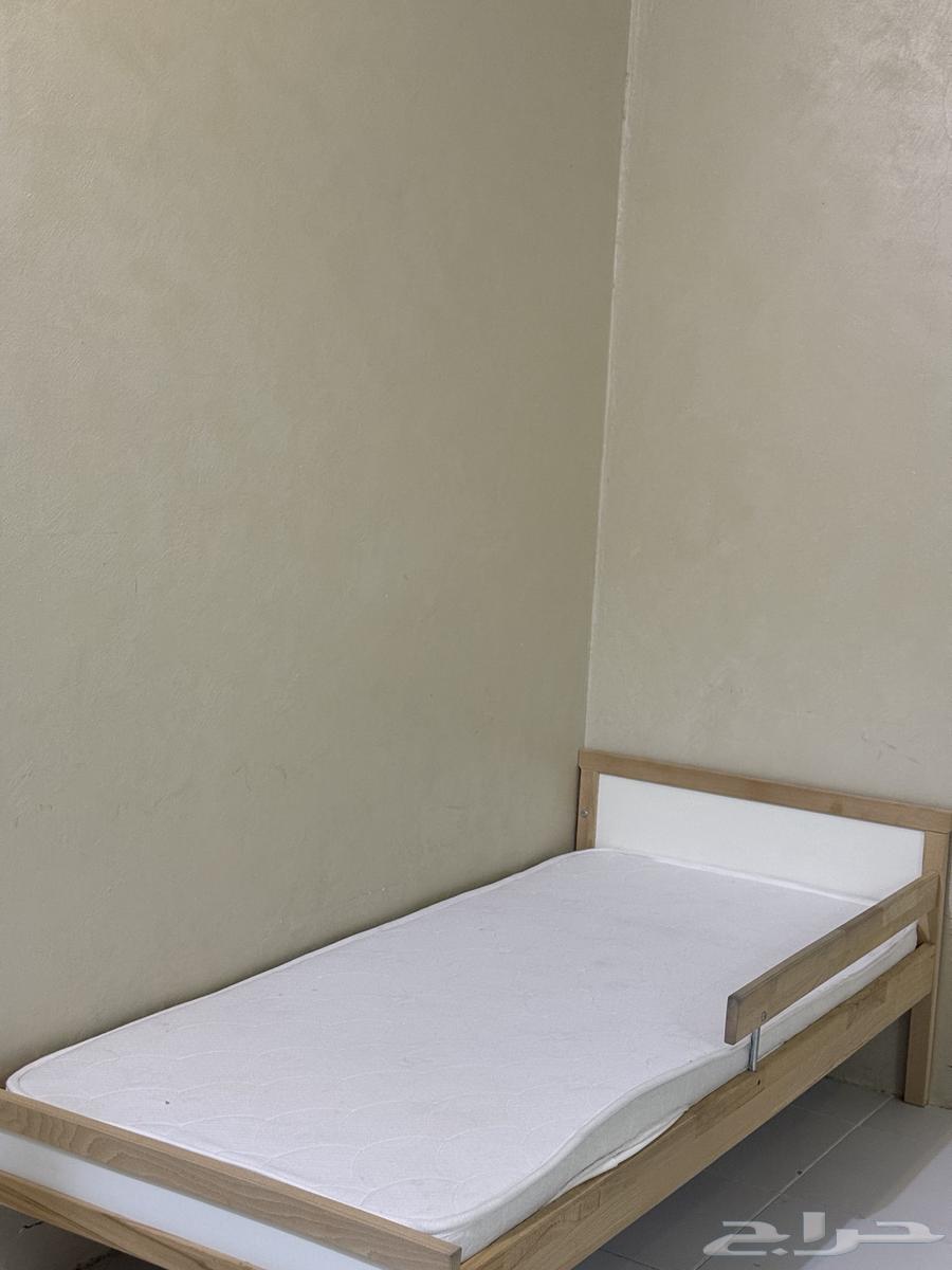 سرير ايكيا خشبي مع المرتبه64344018987267110