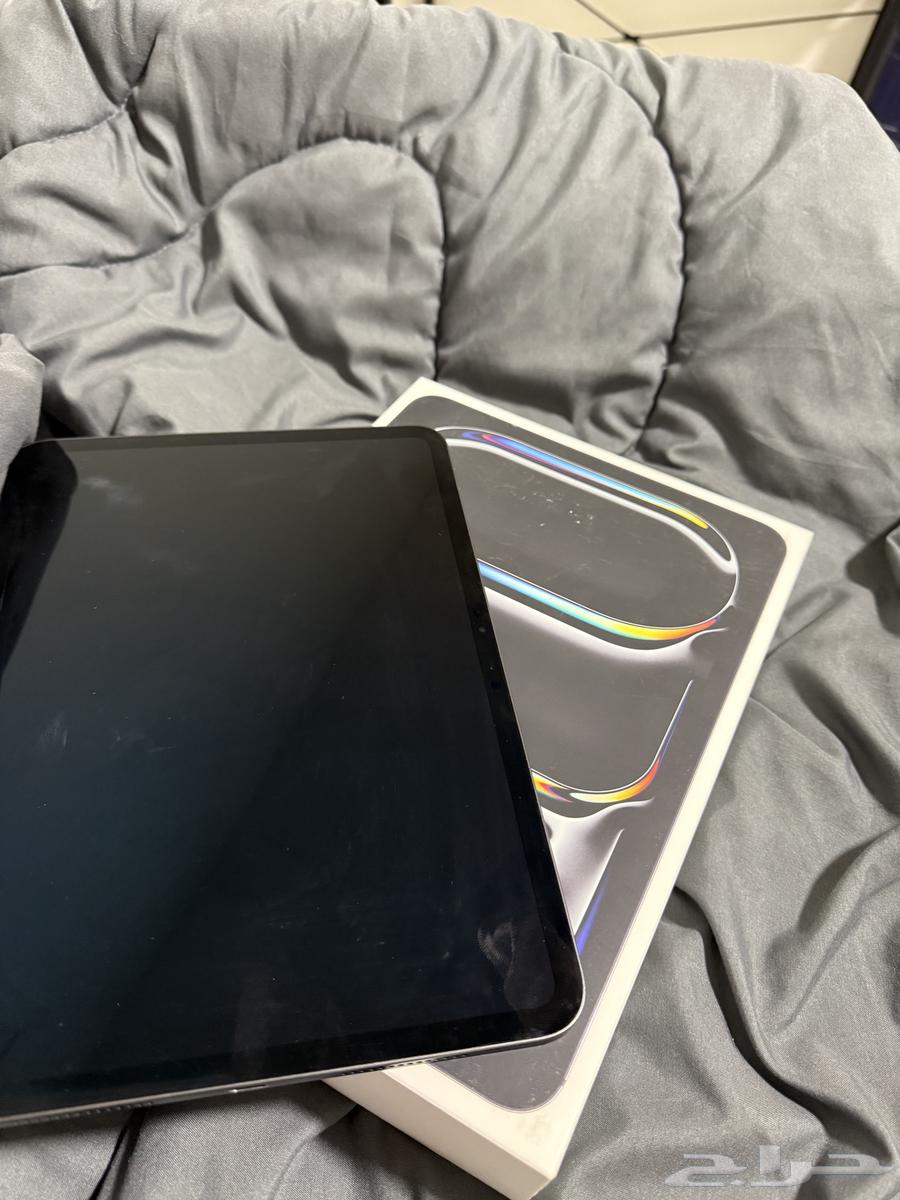 ايباد برو M4 256 قيقا مستعمل 10 شهور تقريبا64344048906113112