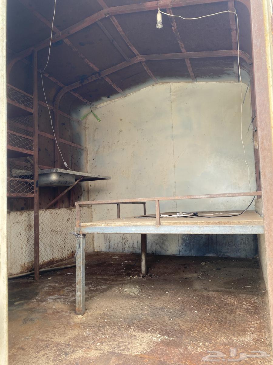 للبيع غرفه بطاقاتها وخزان طولها 8 متر64347159193090113