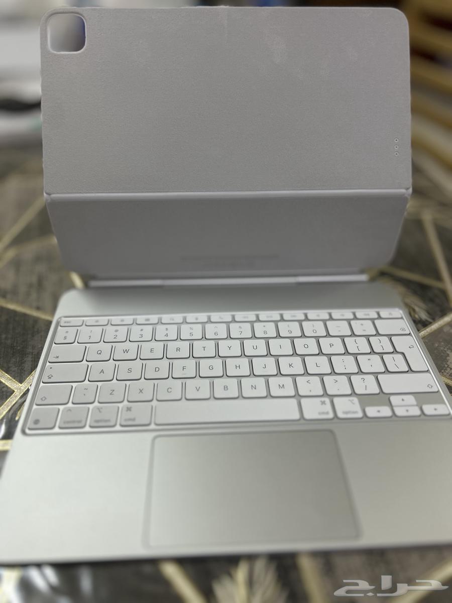 ماجيك كيبورد أبل أصلي جديد لآيباد برو 2024 مقاس 13 لون ابيض64347412717954111