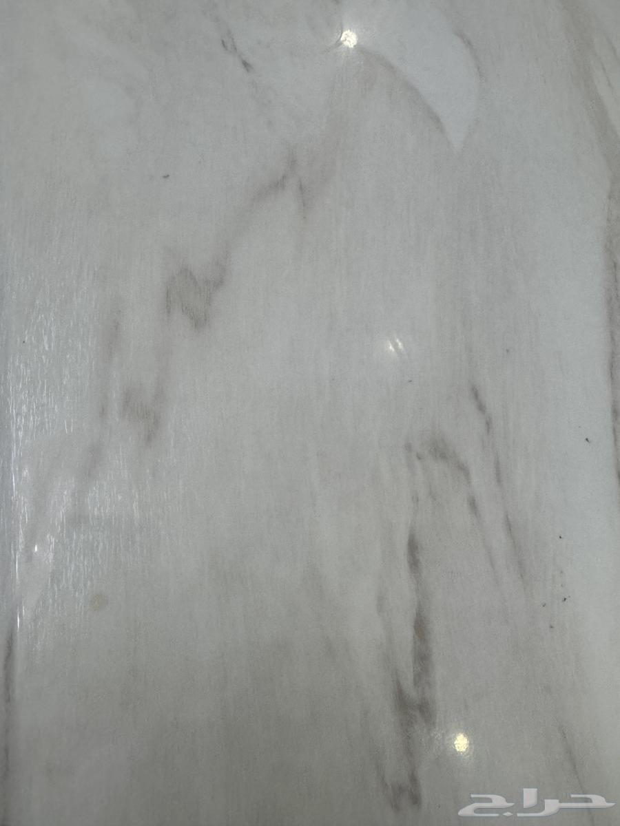 Dining table64348875562370114