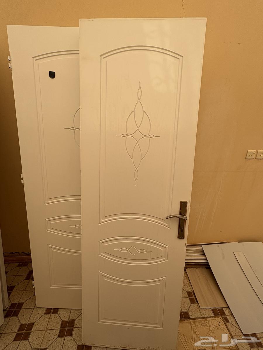 8 ابواب خشب للبيع64343643668994110