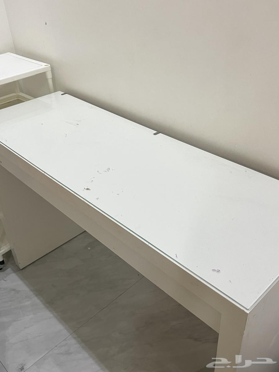 طاوله من ايكيا64344911860098112