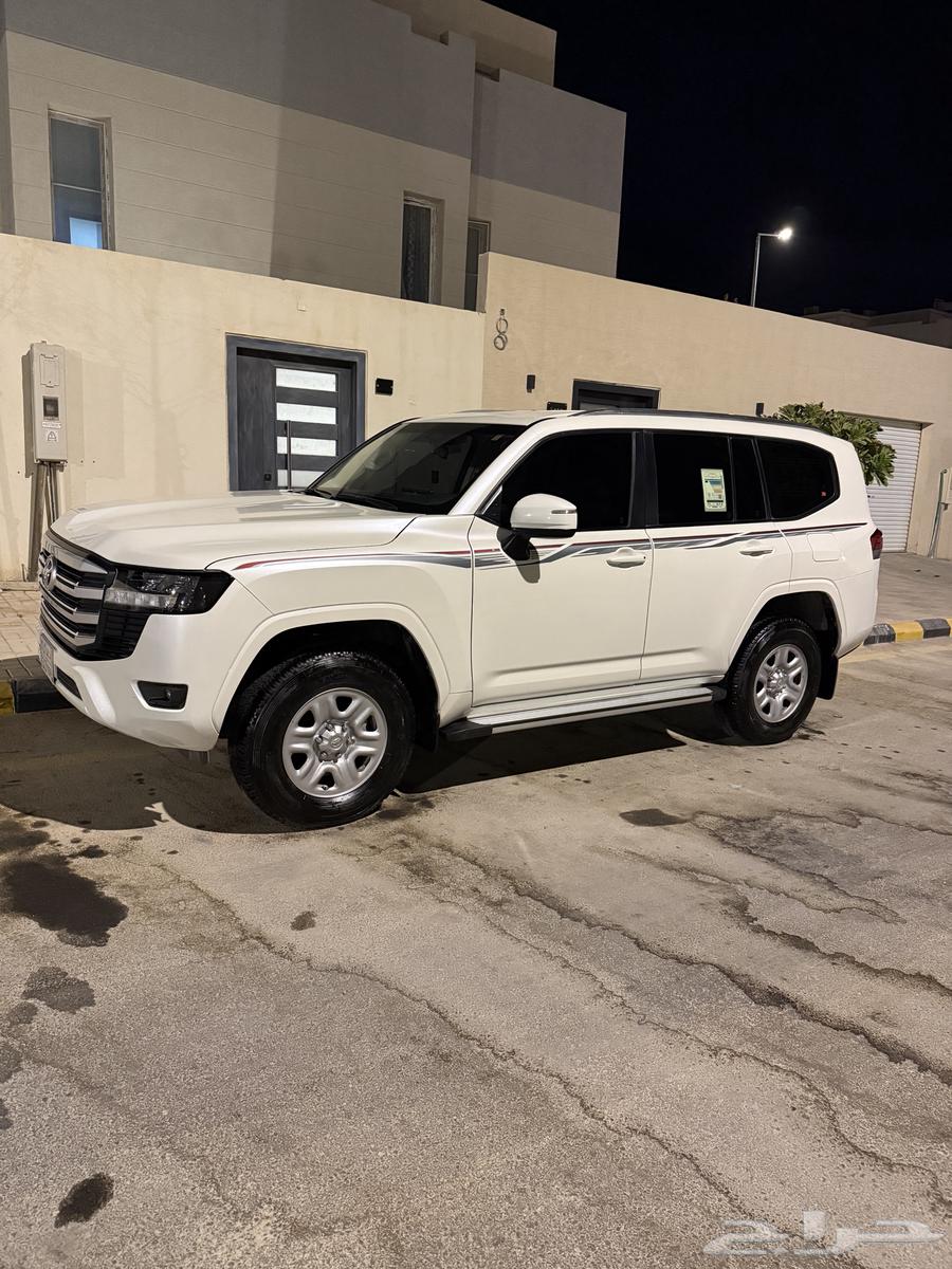 للبيع لاندكروزر 2023 ديزل بريمي جكسار L1 هدد64491129759234110