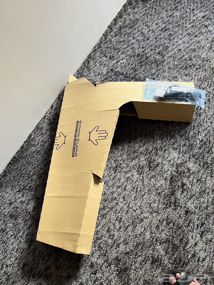 رفرف يارس يسار اصلي وكاله امامي64486840804739110