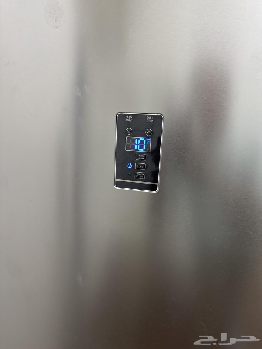 فريزر واقف 22 قدم اخت الجديده ونظيفه جدا64338138342530113