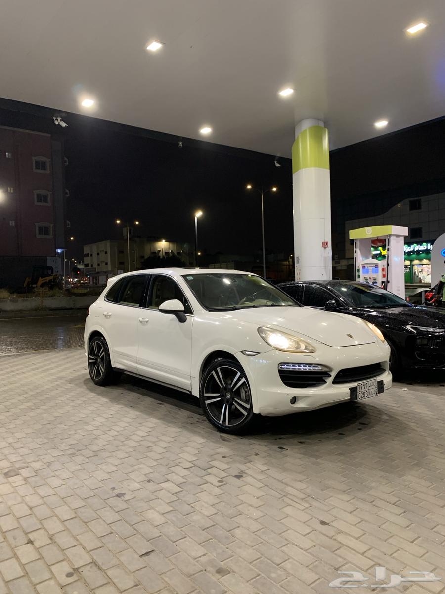 2012 Porsche Cayenne S with GTS specifications, low mileage64480744400769110