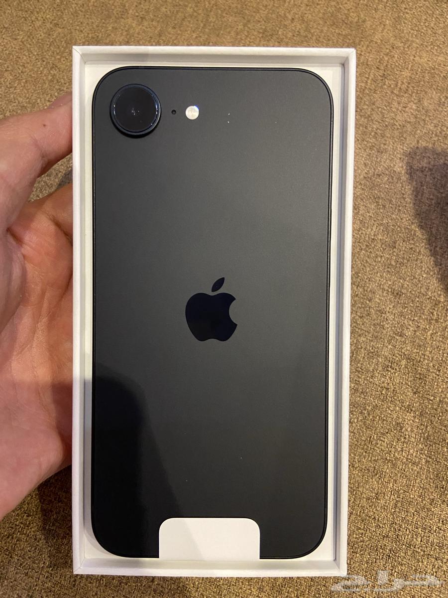 ايفون 16e 128 قيقا64345105667585112