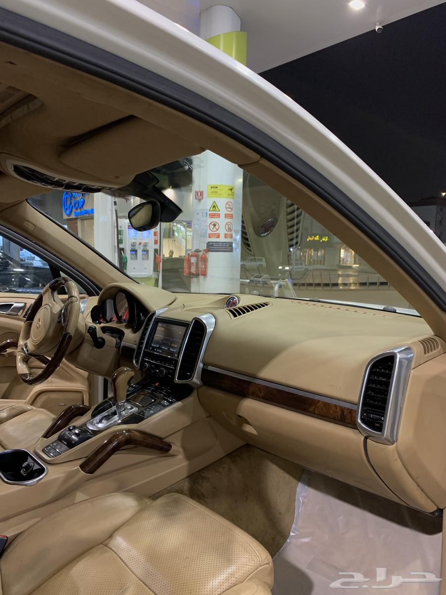 2012 Porsche Cayenne S with GTS specifications, low mileage64480744400769113