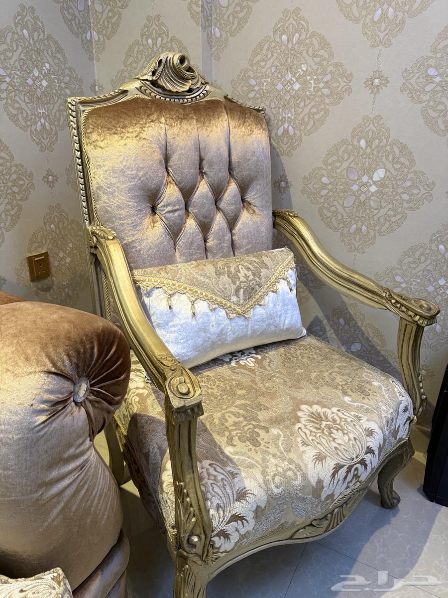 كنب بحاله ممتازه للبيع64339765890945111