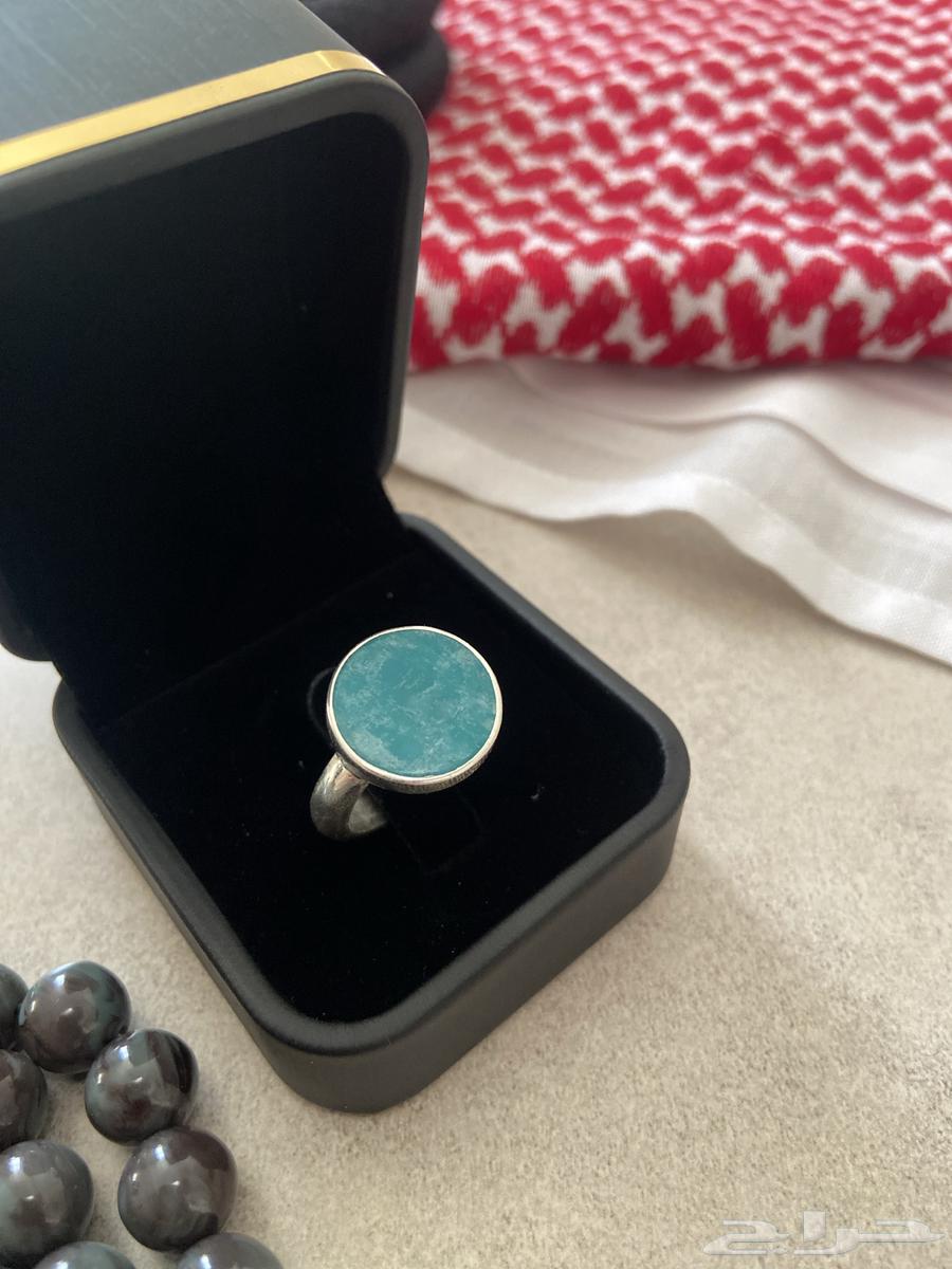 خاتم ملكي مرصع بحجر نادر64341448936065111