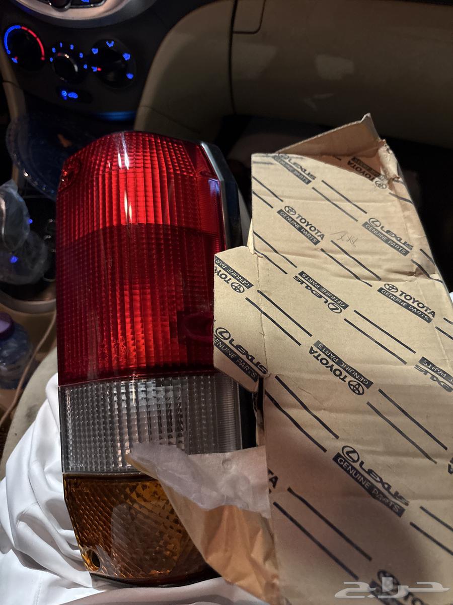 سطبة جيب ربع خلفيه جديده من 15 لتحت اصليه بكرتونه64493300366595110