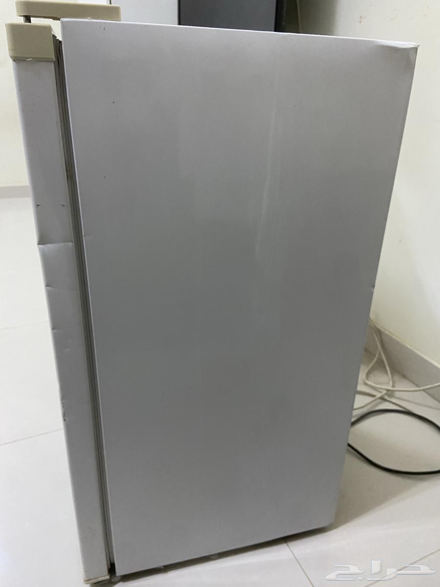 ثلاجة صغيره للبيع64343748704001111