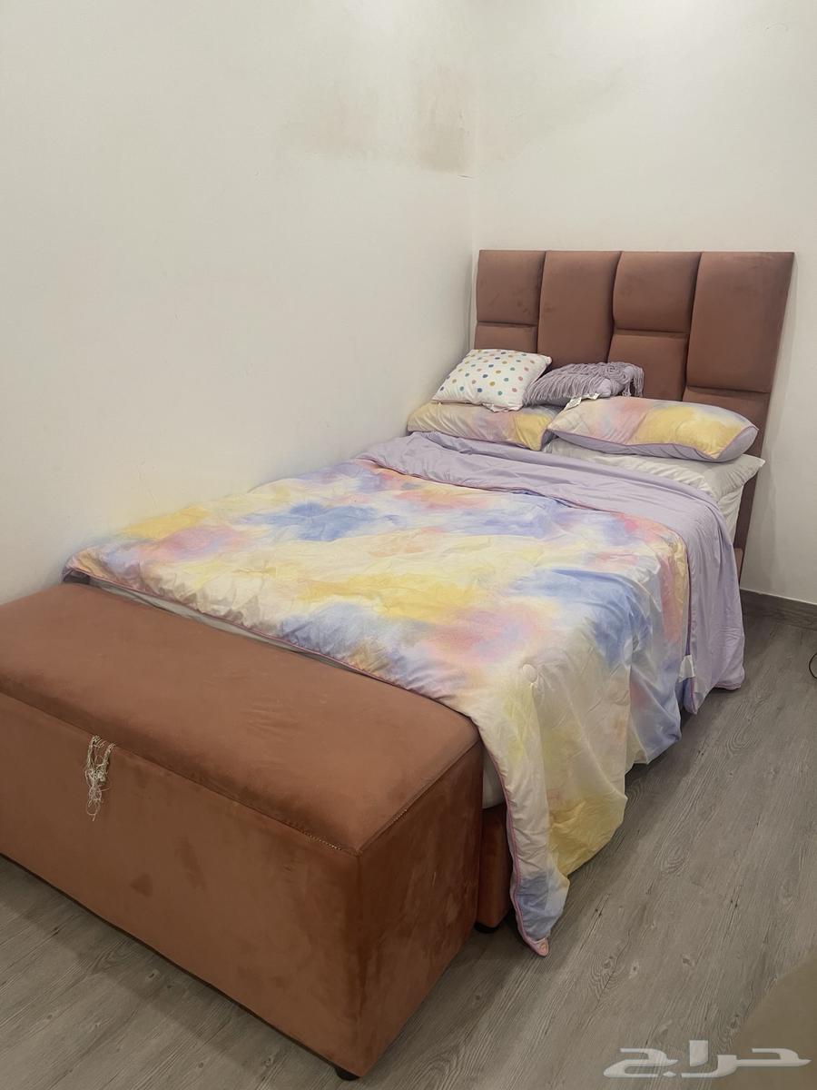 سرير للبيع مع بف64336544175361110