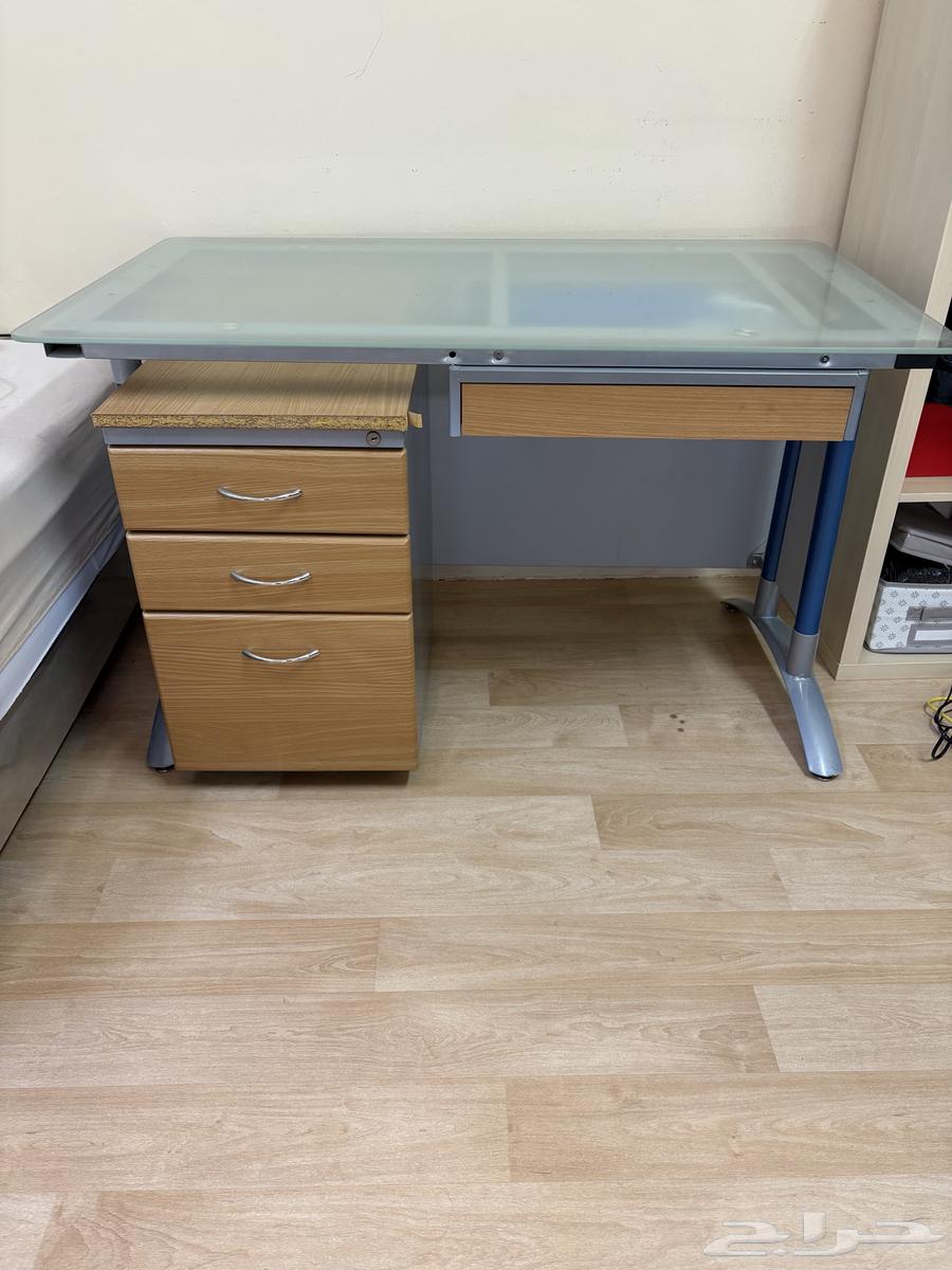طاولة مكتب للبيع64344139390722110