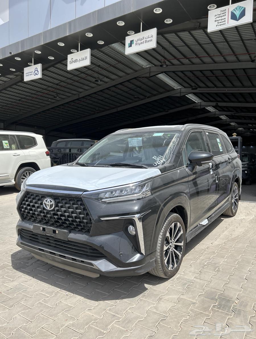 تويوتا فيلوز GLX فل كامل متوفر كل الالوان 74100شامل الضريبة64485861172866112